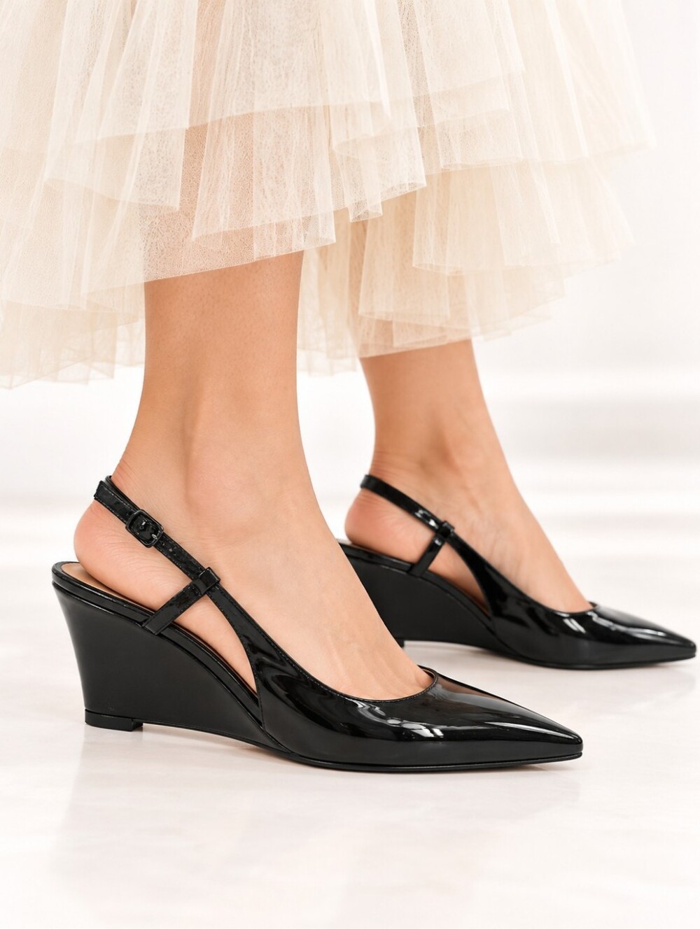 MODENCOCO Black Patent Pointed Toe Slingback Wedge Heels | Size 8